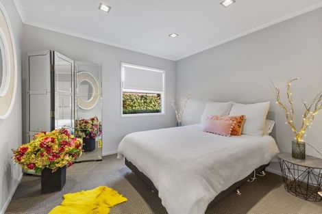 Photo of property in 298 Huatoki Street, Upper Vogeltown, New Plymouth, 4310