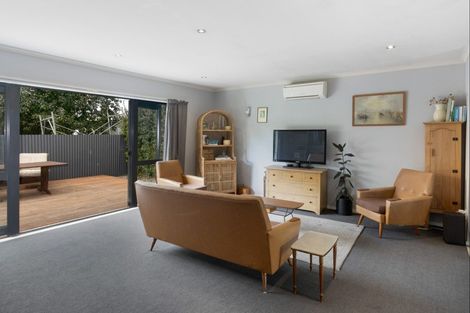 Photo of property in 209a Kenilworth Road, Mayfair, Hastings, 4122