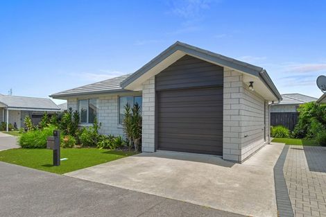 Photo of property in 14 Lance Way, Papamoa, 3118