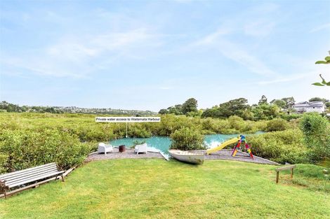 Photo of property in 48 Renata Crescent, Te Atatu Peninsula, Auckland, 0610