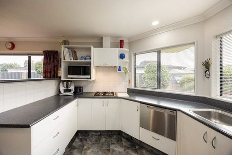 Photo of property in 2 Pascal Place, Flagstaff, Hamilton, 3210