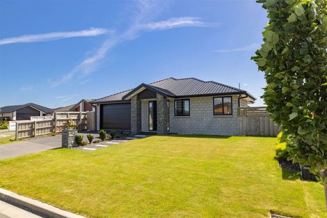 Photo of property in 6 Bryden Place, Halswell, Christchurch, 8025