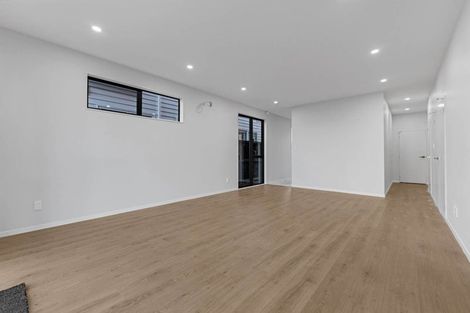 Photo of property in 14 Yellow Pear Lane, Karaka, 2578