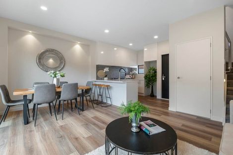 Photo of property in 6/200 Sunnynook Road, Totara Vale, Auckland, 0627