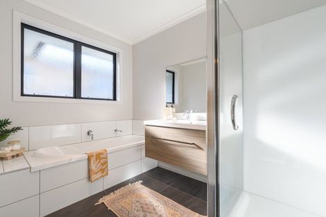 Photo of property in 11 Caldera Crescent, Pyes Pa, Tauranga, 3112