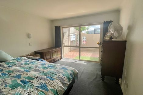 Photo of property in 2/28 Third Avenue, Tauranga, 3110