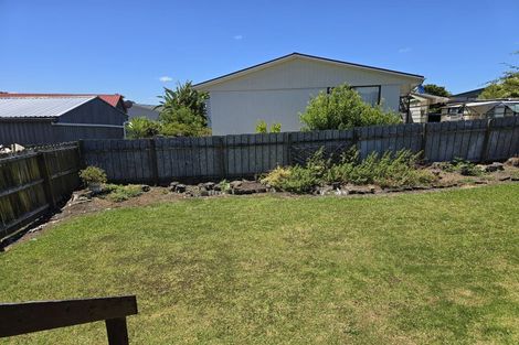 Photo of property in 1/15 Starforth Place, Henderson, Auckland, 0612