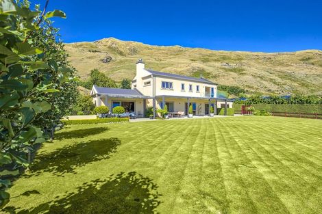 Photo of property in 17 Foxglove Heights, Wanaka, 9305