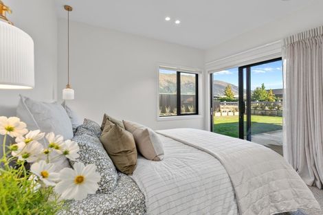 Photo of property in 25 Ellacott Lane, Lake Hawea, 9382