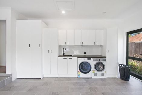 Photo of property in 33a Makora Road, Massey, Auckland, 0614