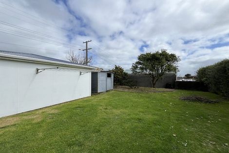 Photo of property in 1 Truby King Street, Merrilands, New Plymouth, 4312