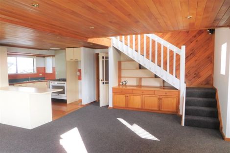 Photo of property in 28 Sunset Road, Unsworth Heights, Auckland, 0632