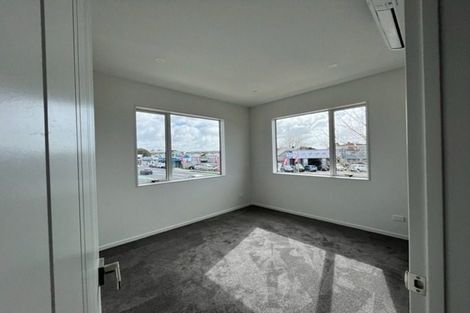 Photo of property in 3a Great South Road, Papatoetoe, Auckland, 2025