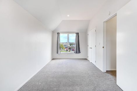 Photo of property in 3 Charles Prevost Drive, The Gardens, Auckland, 2105