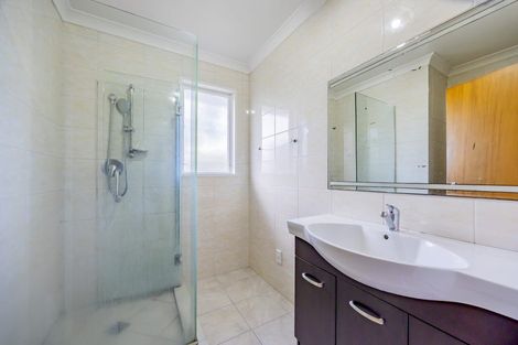 Photo of property in 12 Cassia Place, Sunnynook, Auckland, 0620
