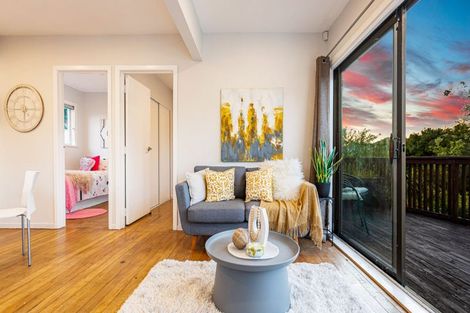 Photo of property in 637 Swanson Road, Swanson, Auckland, 0612
