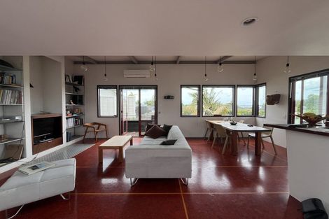 Photo of property in 2/2a Covil Avenue, Te Atatu South, Auckland, 0610