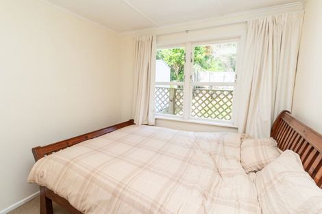 Photo of property in 19 Montreal Grove, Kingston, Wellington, 6021