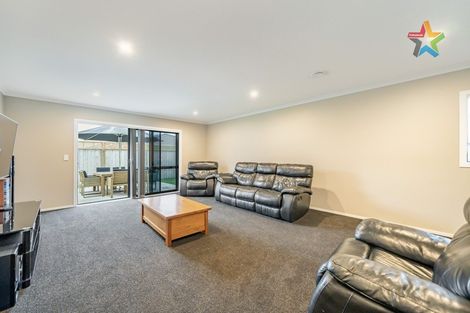 Photo of property in 6 Jack Vaughan Grove, Wainuiomata, Lower Hutt, 5014