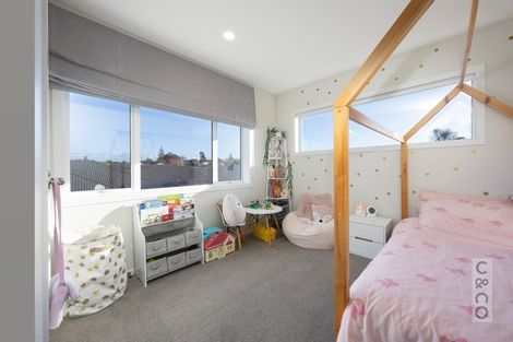 Photo of property in 11 Kahika Grove, Huapai, Kumeu, 0810