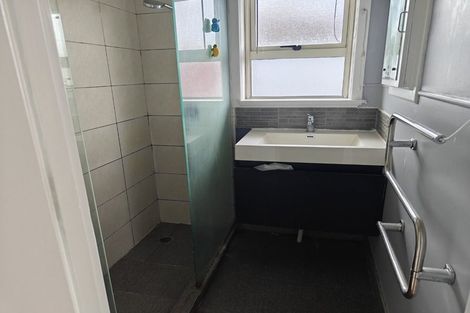 Photo of property in 94 Lincoln Road, Henderson, Auckland, 0610