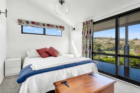 Photo of property in 37 Hikanui Drive, Havelock North, 4130