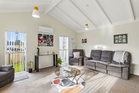 Photo of property in 6a Buckley Grove, Paraparaumu, 5032