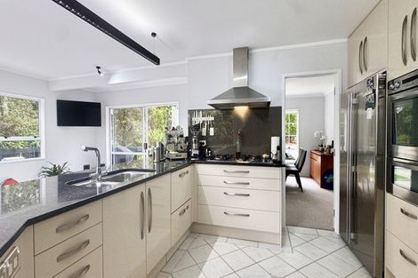 Photo of property in 19 Ravenstone Place, Chatswood, Auckland, 0626