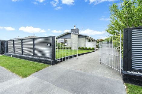 Photo of property in 27 Boston Avenue, Hornby, Christchurch, 8042