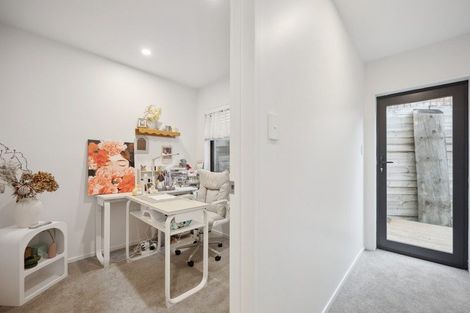 Photo of property in 1b Robin Lane, Browns Bay, Auckland, 0630