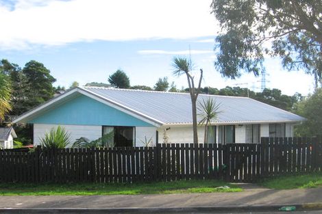 Photo of property in 25 Lilburn Crescent, Massey, Auckland, 0614