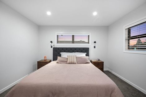 Photo of property in 2a Roland Road, Greenhithe, Auckland, 0632