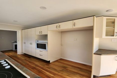 Photo of property in 31 Simons Street, Moturoa, New Plymouth, 4310