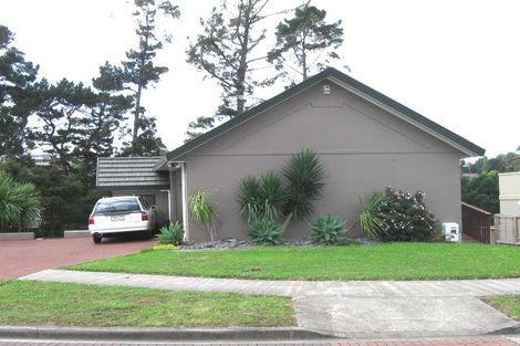 Photo of property in 2 San Vito Place, Henderson, Auckland, 0612