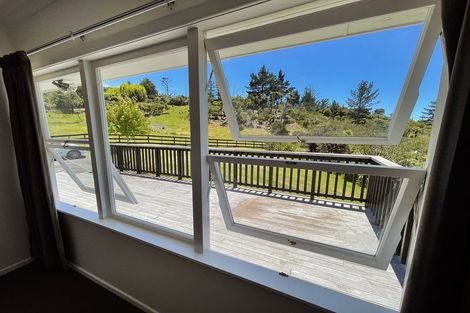 Photo of property in 62 Bethells Road, Waitakere, Henderson, 0782