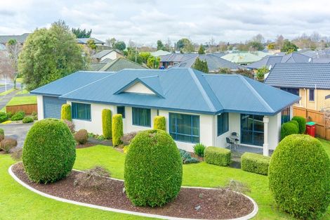 Photo of property in 2 Arundel Place, Nawton, Hamilton, 3200