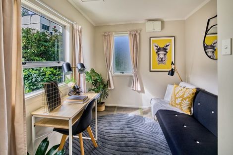 Photo of property in 1 Maurice Terrace, Te Aro, Wellington, 6011