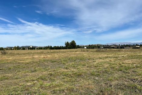 Photo of property in 2 Neuman Road, Twizel, 7901