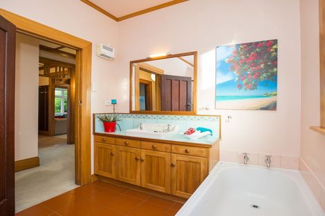 Photo of property in 13 Iranui Road, Inner Kaiti, Gisborne, 4010