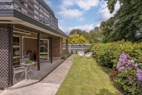 Photo of property in 2/19 Manor Place, Bryndwr, Christchurch, 8053