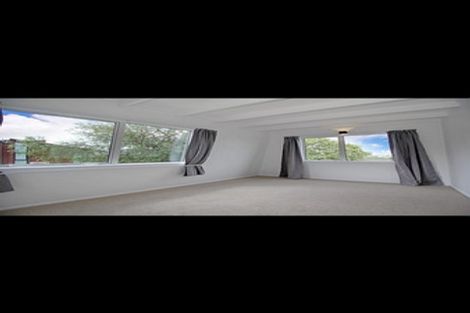 Photo of property in 18 Edgerton Road, Te Atatu Peninsula, Auckland, 0610