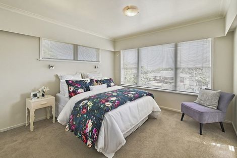 Photo of property in 8 Hamlet Place, Pukekohe, 2120