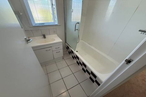 Photo of property in 29 Arrow Road, Forrest Hill, Auckland, 0620