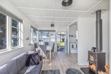 Photo of property in 13 Barling Street, Himatangi Beach, Foxton, 4891