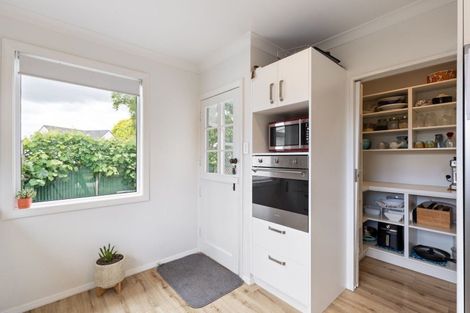 Photo of property in 6 Belgrave Place, Awapuni, Palmerston North, 4412