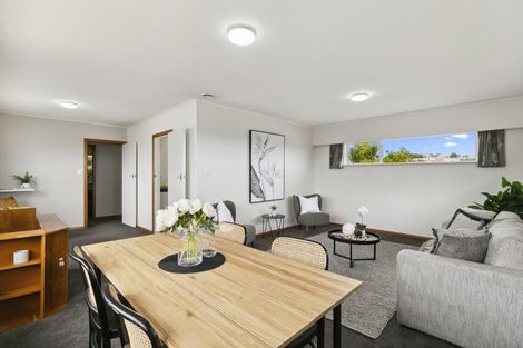 Photo of property in 12 Kinapori Terrace, Newlands, Wellington, 6037