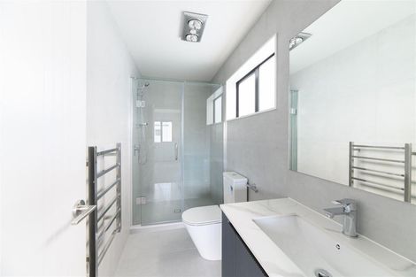 Photo of property in 33 Pilot Drive, Hobsonville, Auckland, 0616