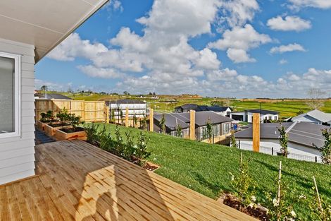 Photo of property in 10 Seafort Lane, Silverdale, 0932