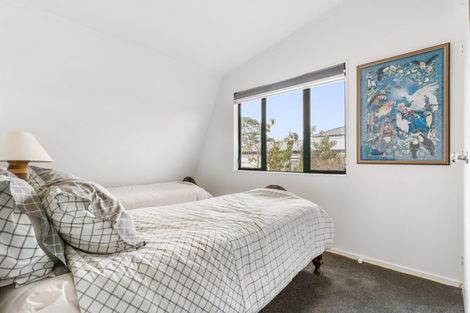 Photo of property in 2/9 Barcroft Place, Clendon Park, Auckland, 2103
