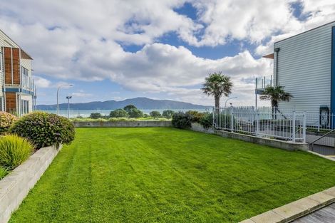 Photo of property in 4-u13 Seaview Road, Paraparaumu Beach, Paraparaumu, 5032